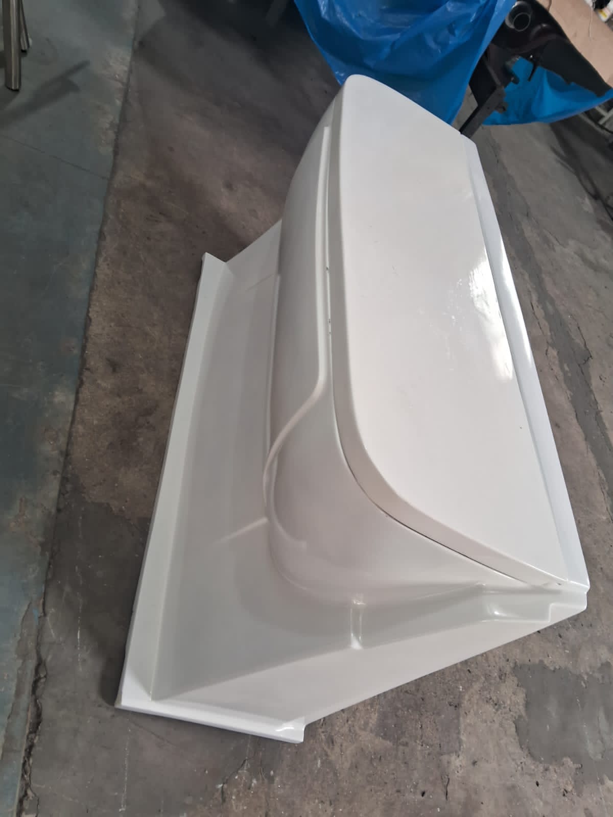Gabinete / espaço gourmet para lanchas
