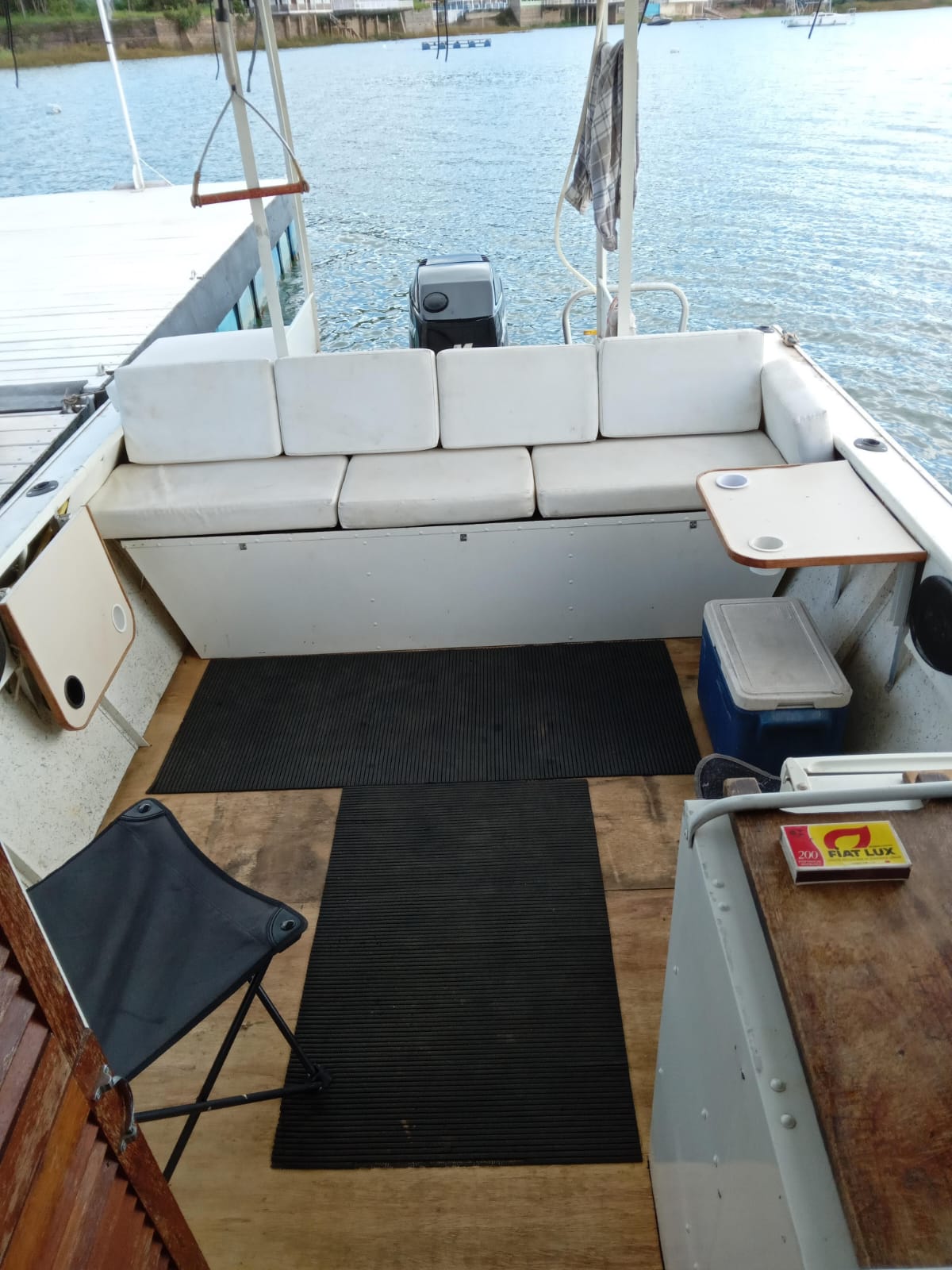Lancha cabinada em duralumínio Otto modelo C850 ano 2003