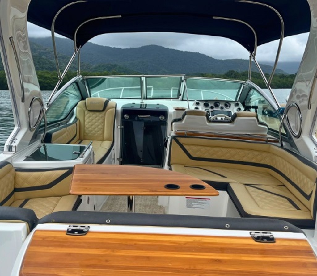 Lancha Focker 330GT ano 2016